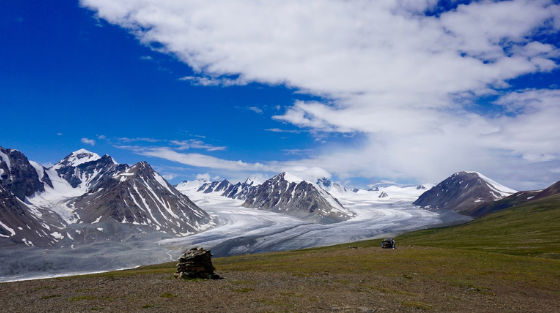 Mount Khuiten